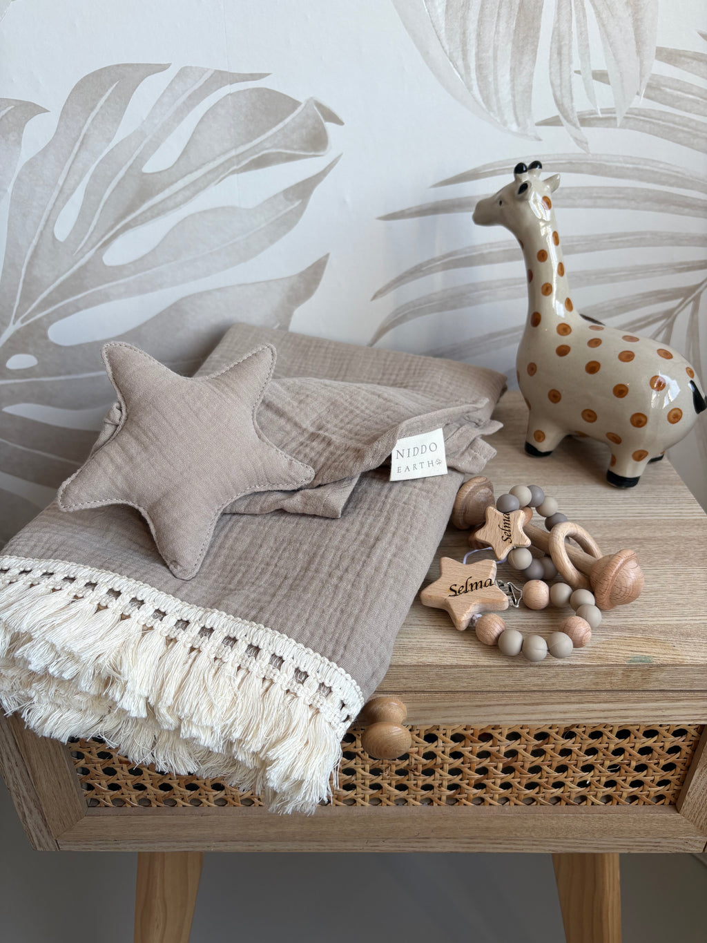 Kraamcadeau Baby Set | Mousseline Deken, Speenkoord, Rammelaar & Knuffeldoekje